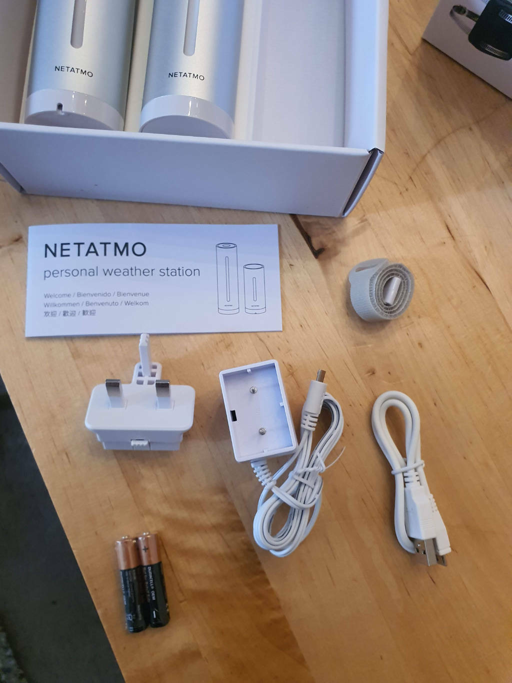 Accessories in the Netatmo box